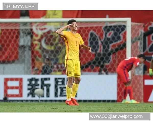 眼斜足球球星逆境中崛起的励志故事与绿茵场辉煌瞬间 眼斜足球球星逆境中崛起的励志故事与绿茵场辉煌瞬间