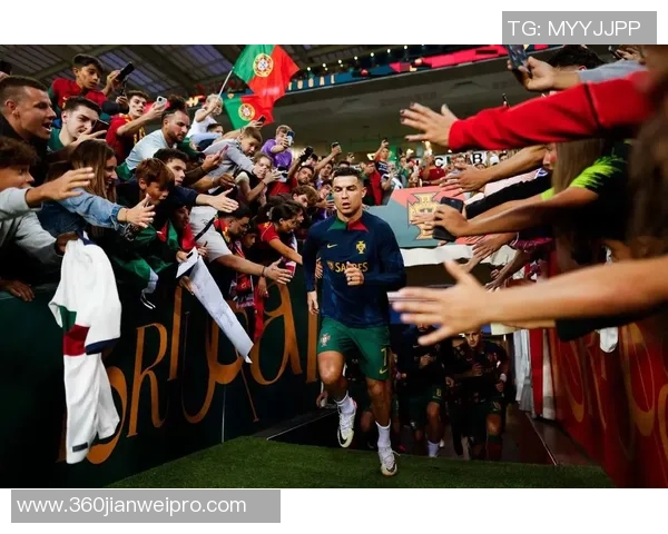 C罗足球传奇高清图展示不可思议技巧与激情瞬间，领略球王风采